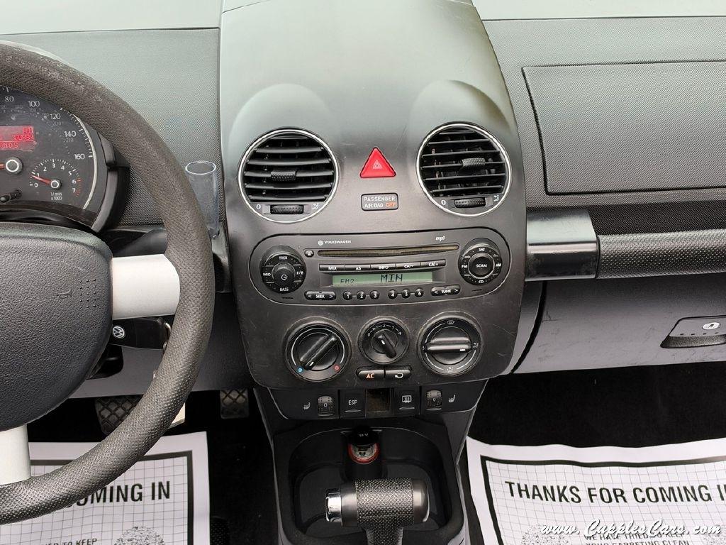 Volkswagen New Beetle  2008