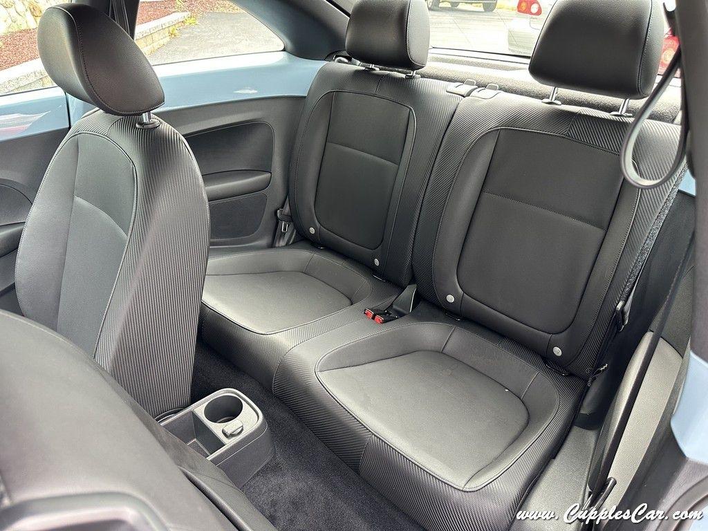 Volkswagen Beetle  2013