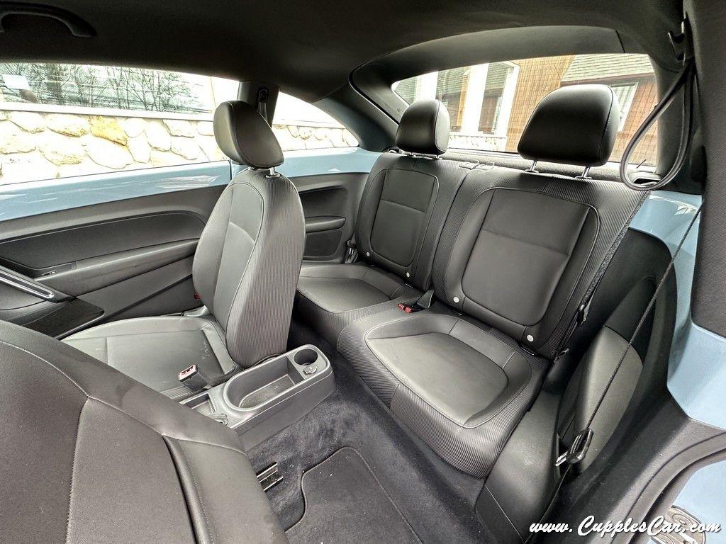 Volkswagen Beetle  2013