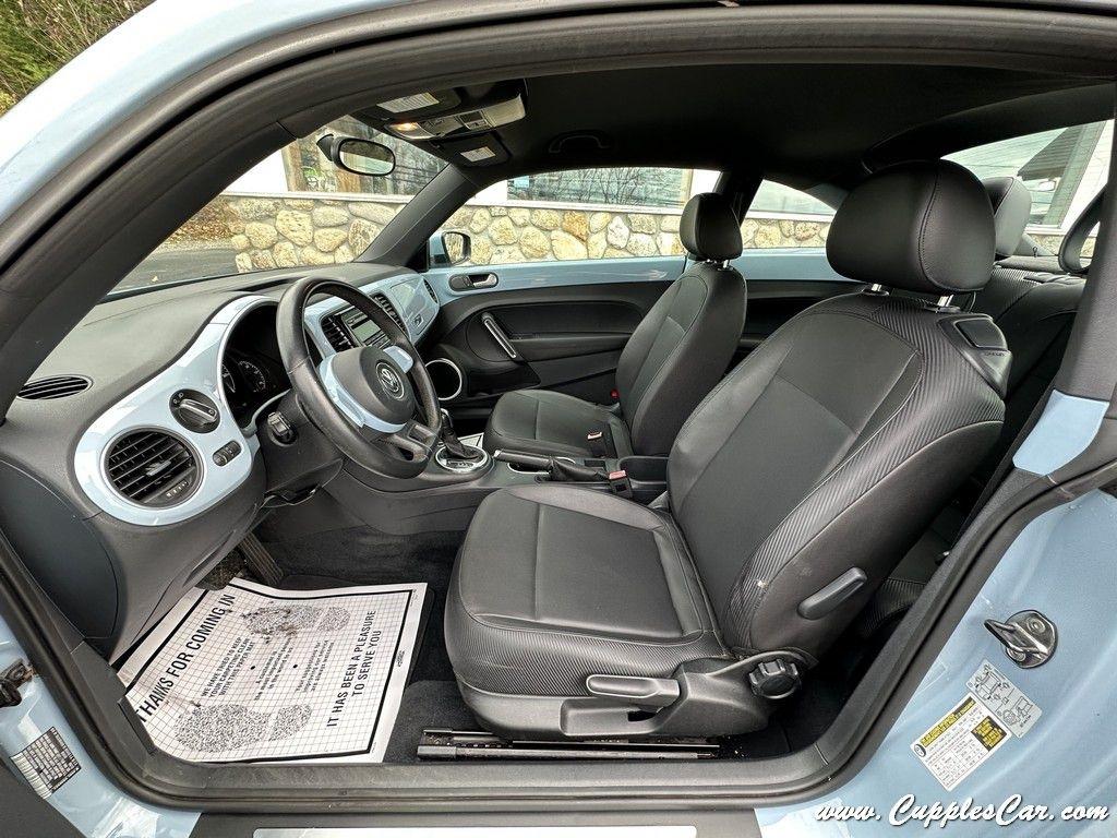 Volkswagen Beetle  2013