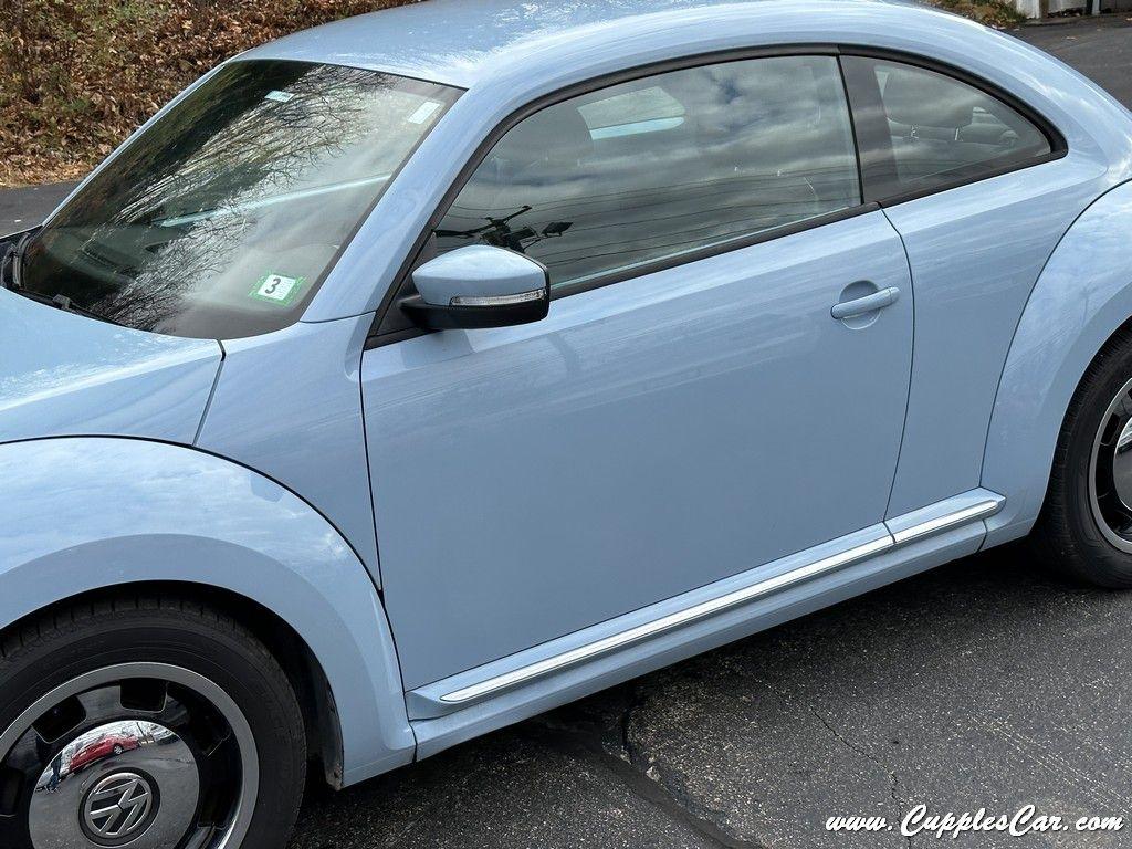 Volkswagen Beetle  2013