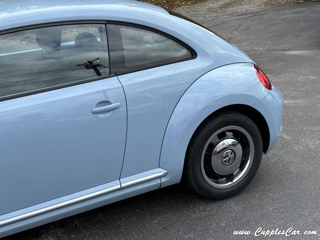 Volkswagen Beetle  2013