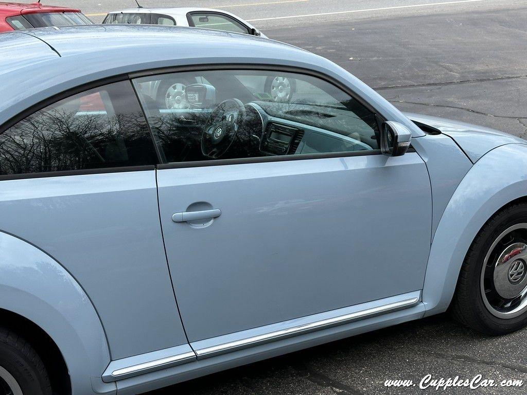 Volkswagen Beetle  2013