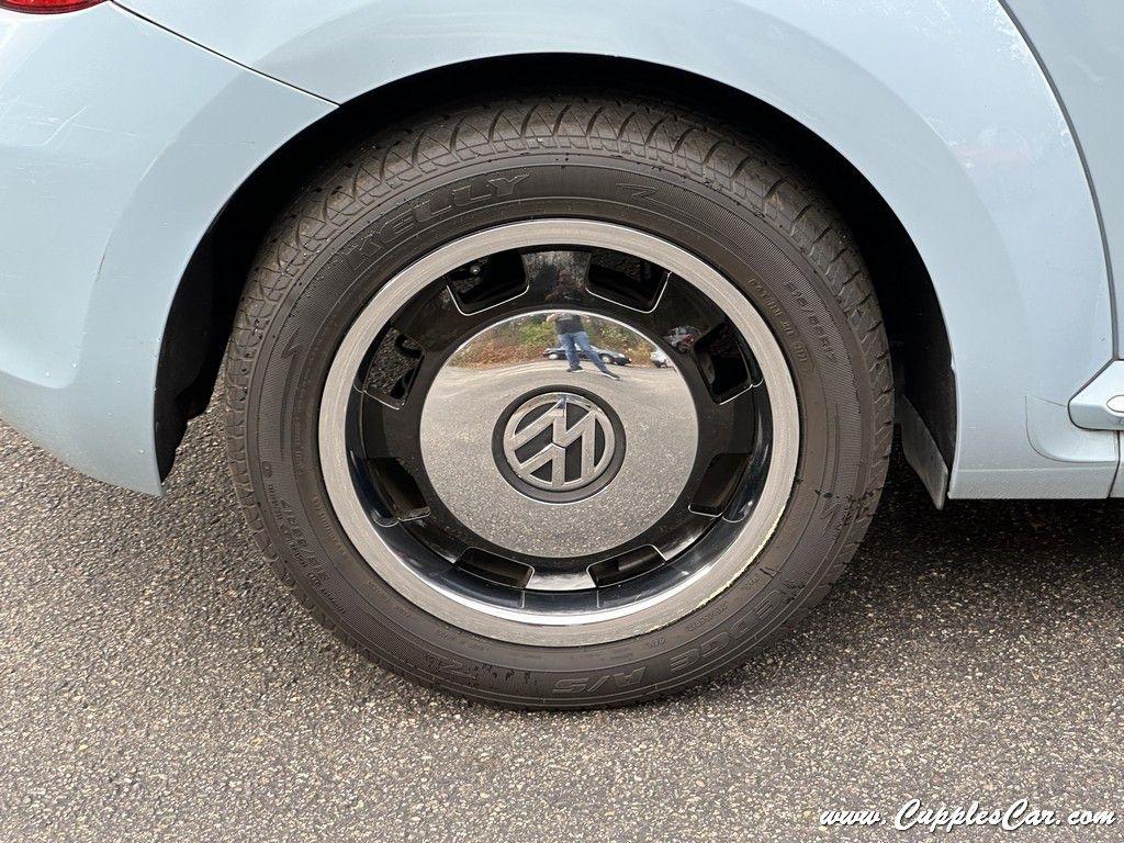 Volkswagen Beetle  2013