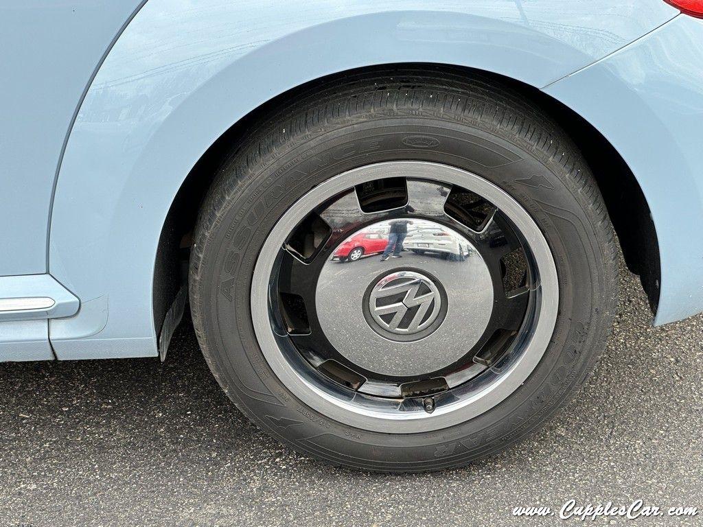 Volkswagen Beetle  2013