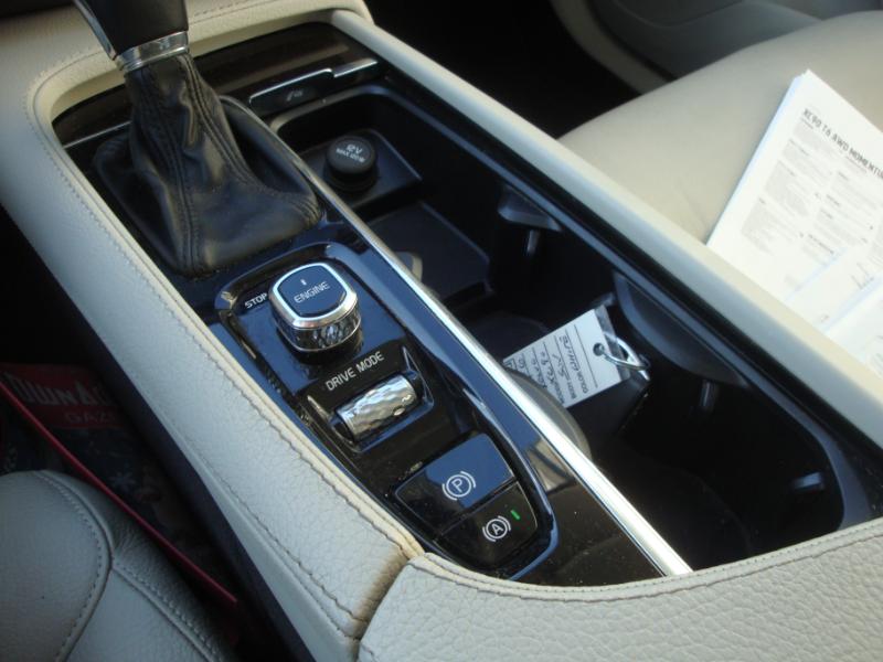 Volvo XC90 T6 Momentum AWD 2016