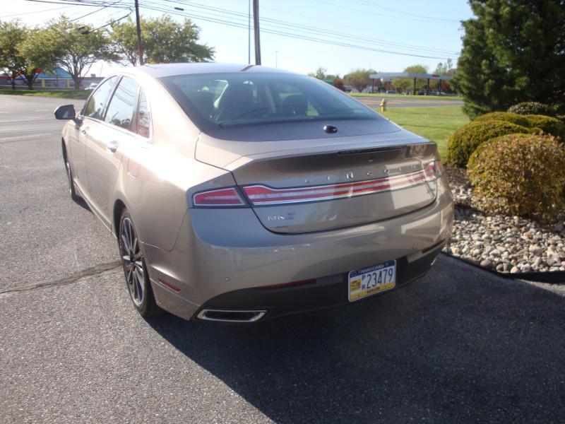 Lincoln MKZ Hybrid Sedan 2015