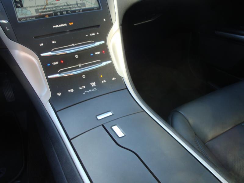 Lincoln MKZ Hybrid Sedan 2015