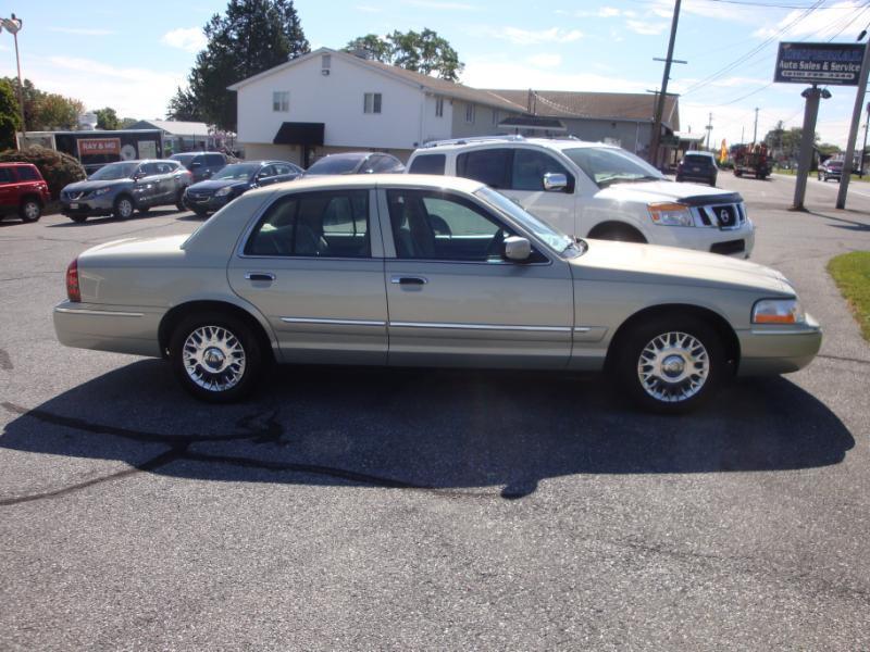 Mercury Grand Marquis GS 2004