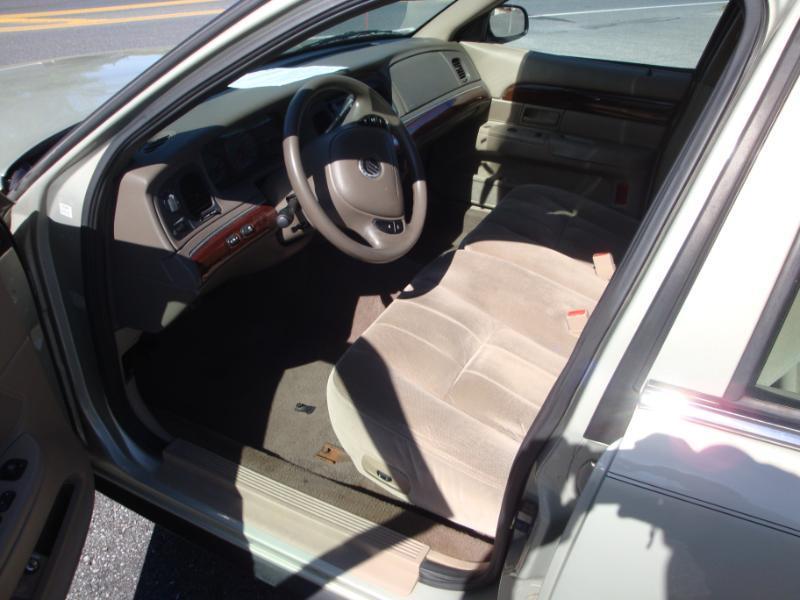 Mercury Grand Marquis GS 2004