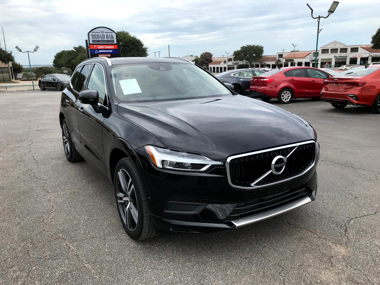 2019 Volvo XC60 T6 Momentum photo 2