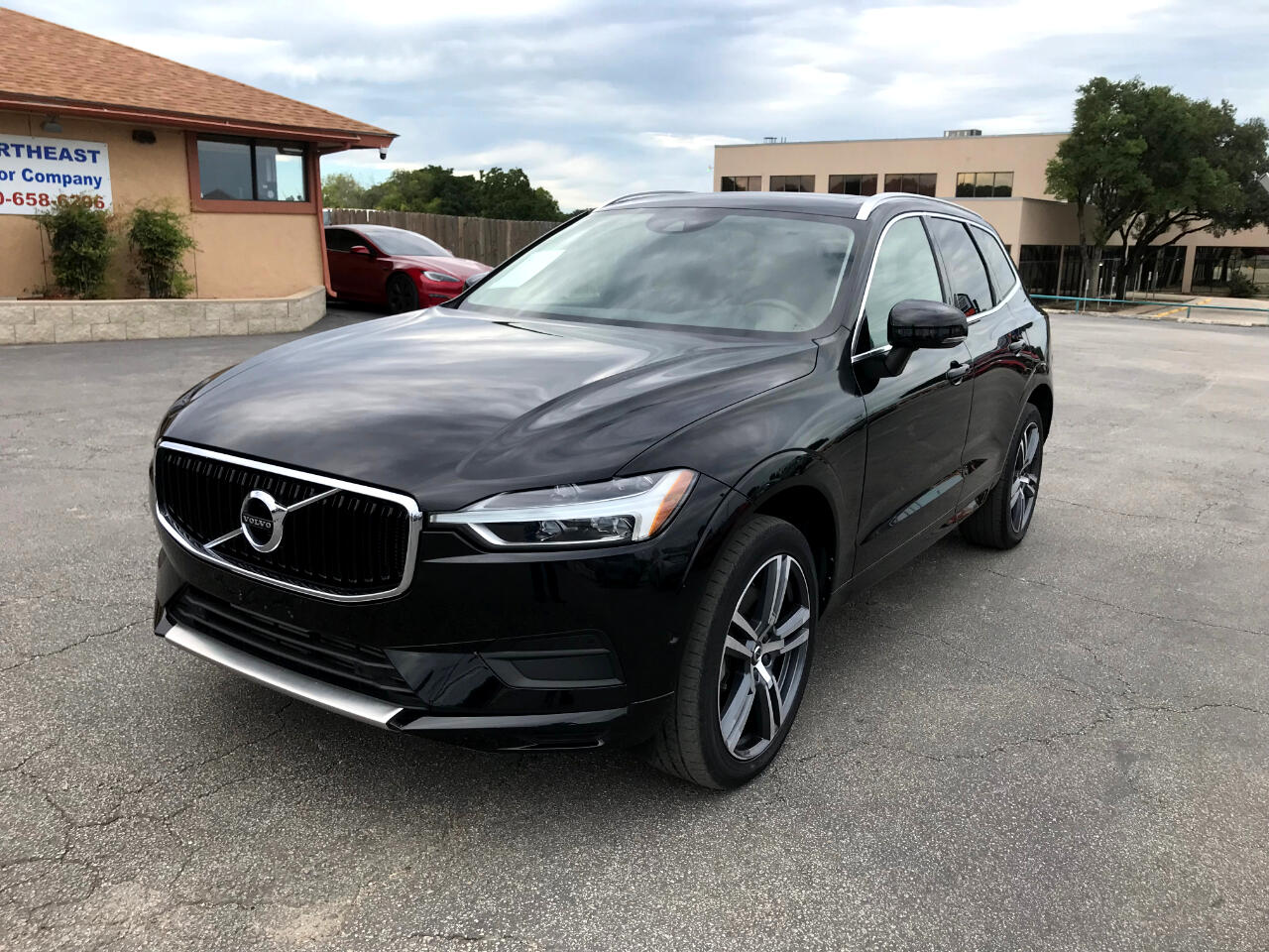 2019 Volvo XC60 T6 Momentum photo 3