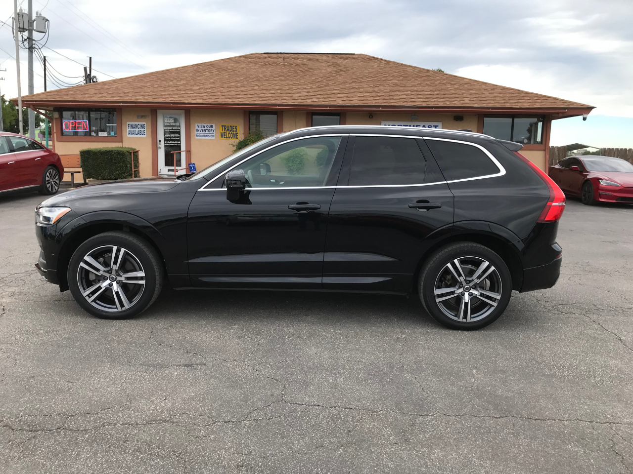 2019 Volvo XC60 T6 Momentum photo 4