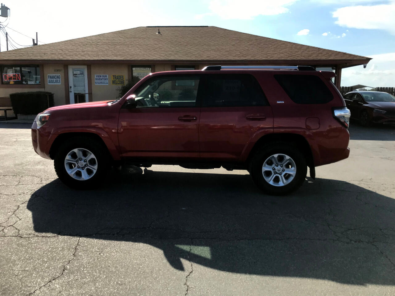 2021 Toyota 4Runner SR5 photo 4