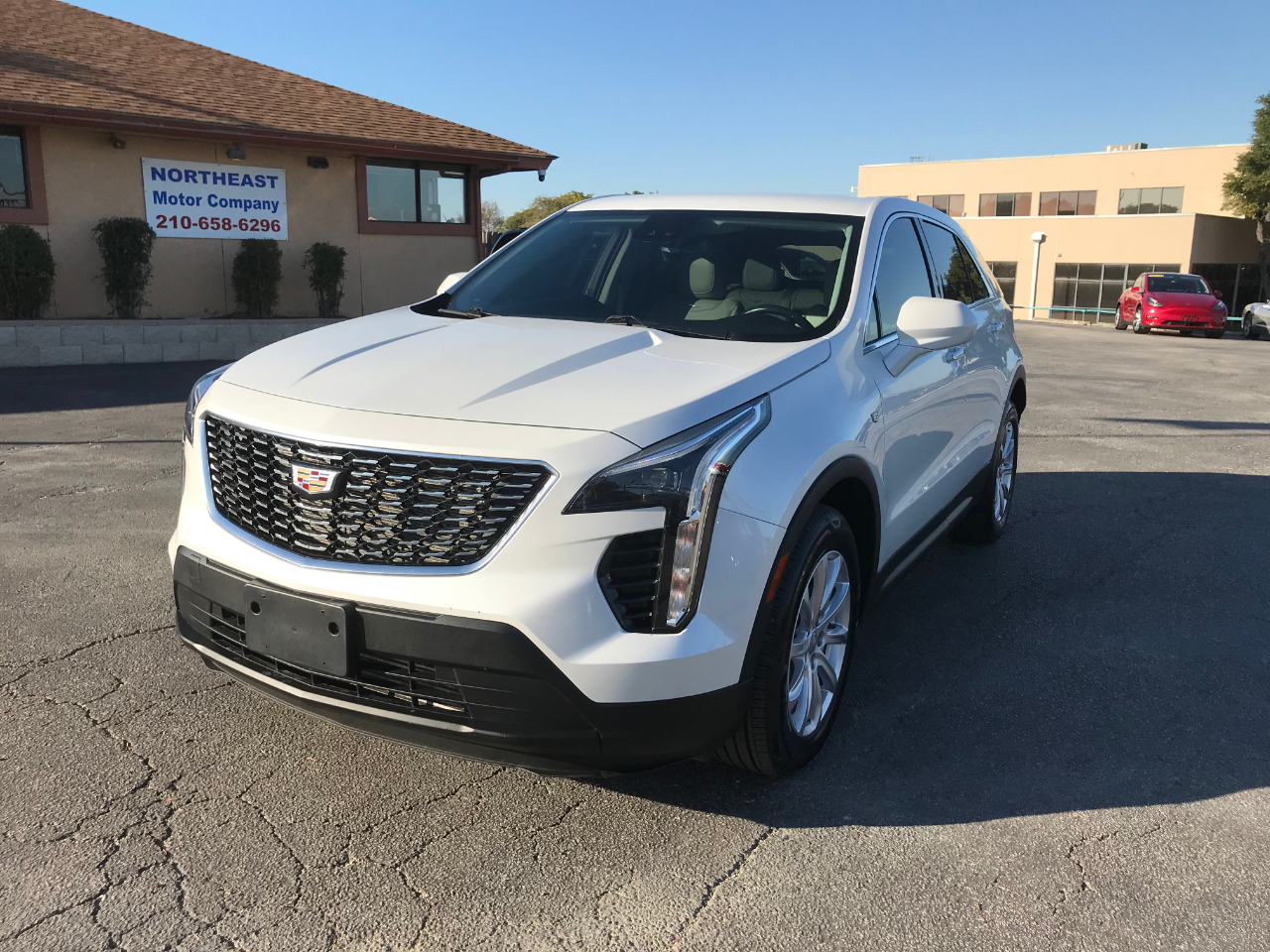 2023 Cadillac XT4 Luxury photo 3