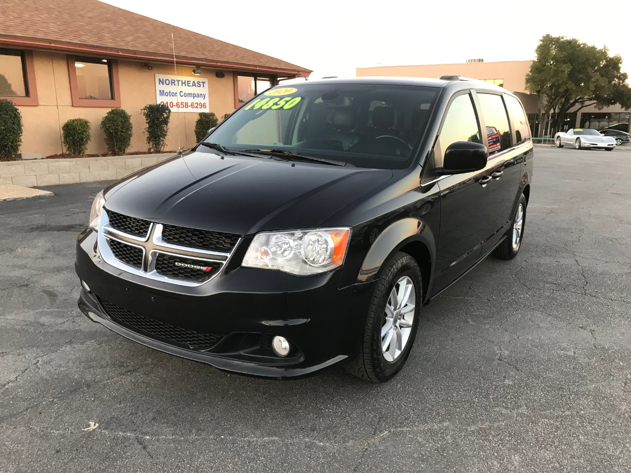2020 Dodge Grand Caravan SXT photo 3