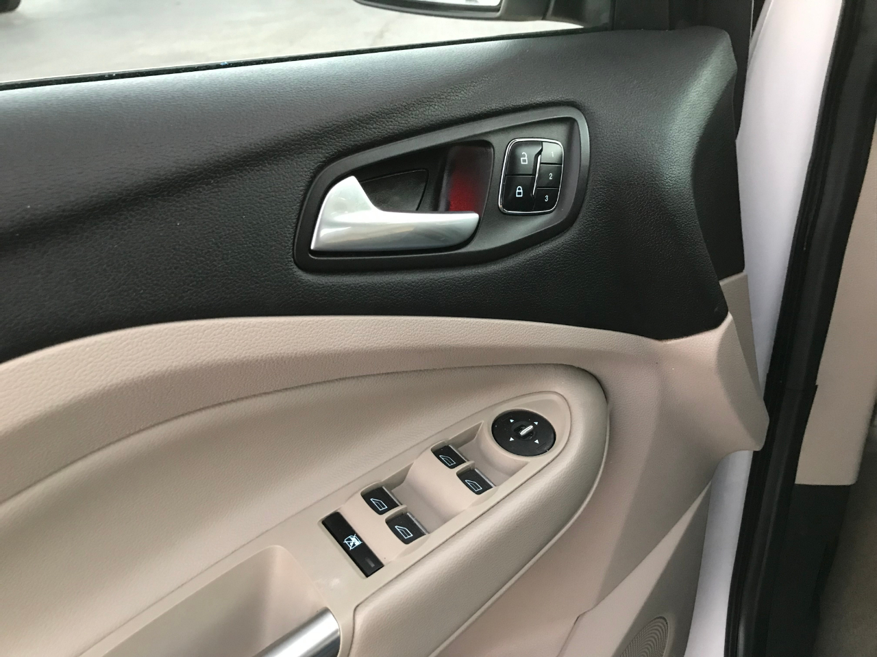 Ford Escape Titanium FWD 2014