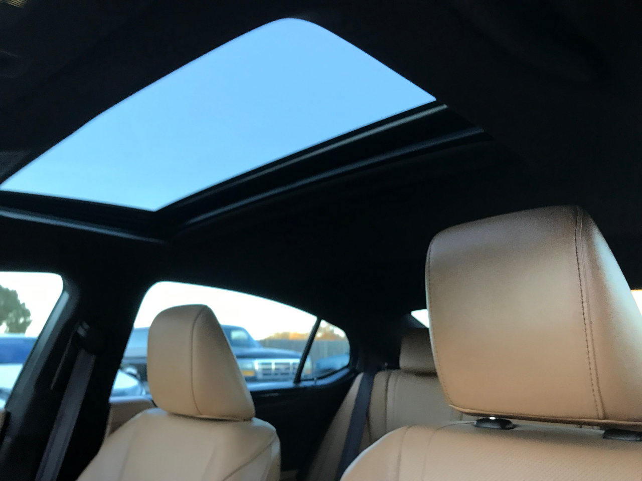 Lexus ES 350 Luxury 2019