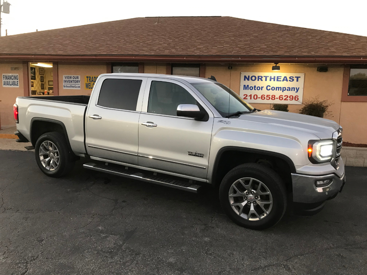 2018 GMC Sierra 1500 SLT Crew Cab Short Box 4WD