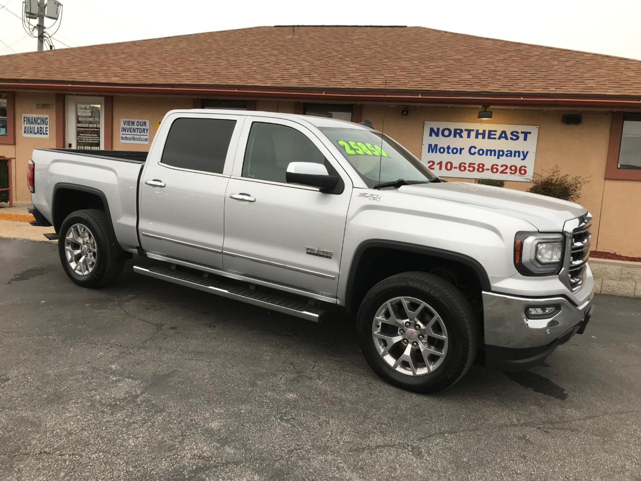 2018 GMC Sierra 1500 SLT Crew Cab Short Box 4WD