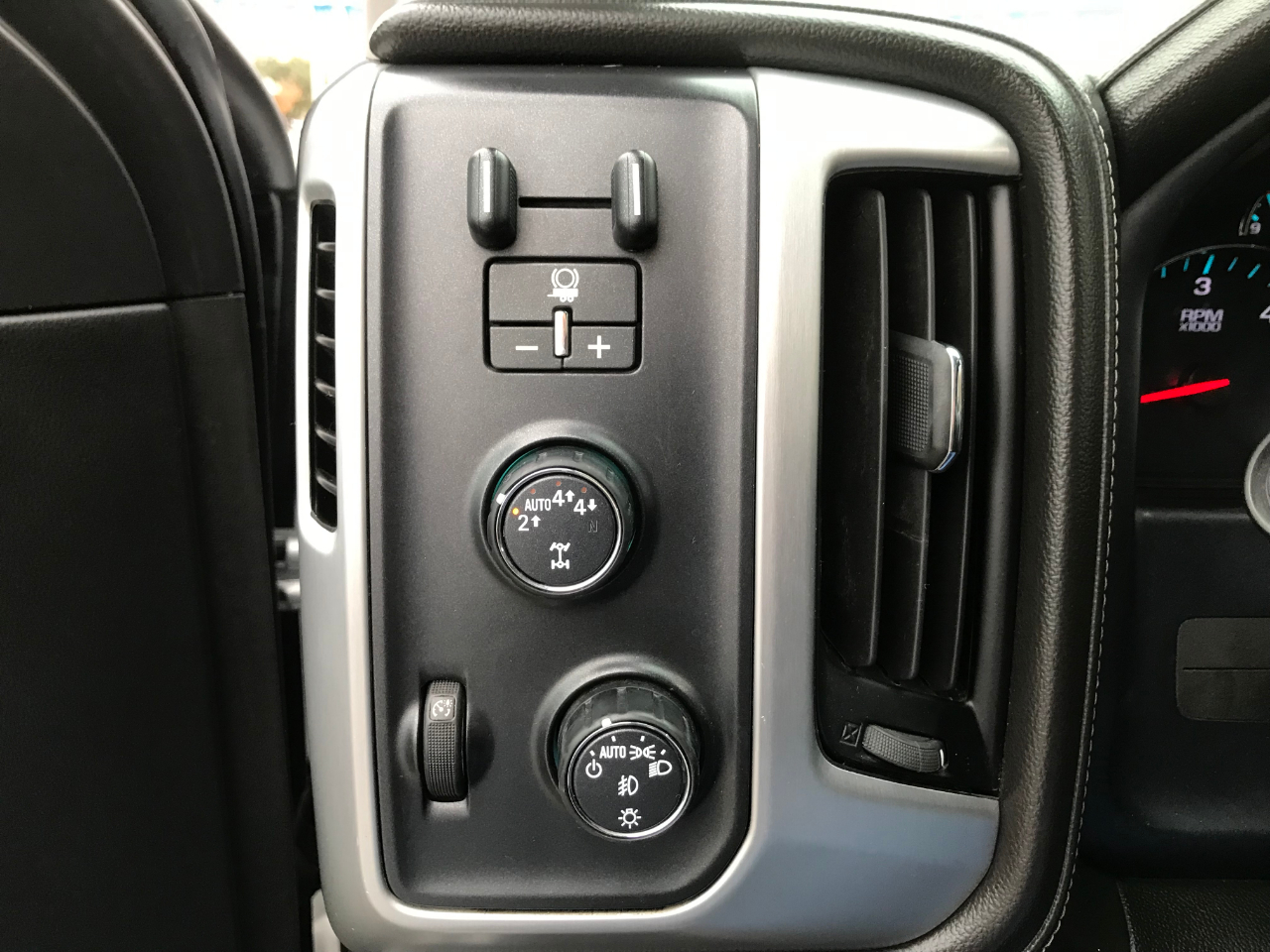 GMC Sierra 1500 SLT Crew Cab Short Box 4WD 2018