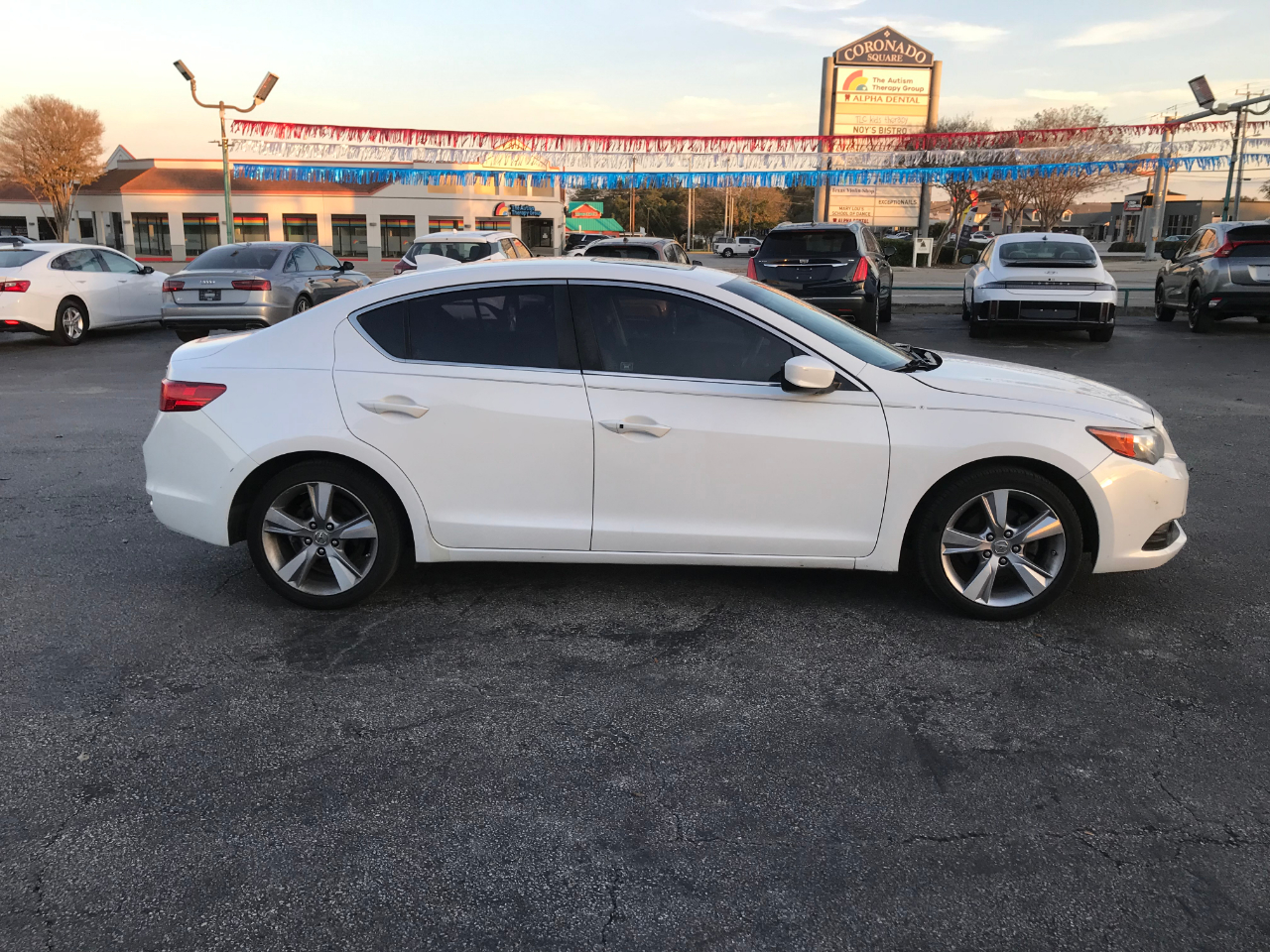 Acura ILX 5-Spd AT w/ Technology Package 2013