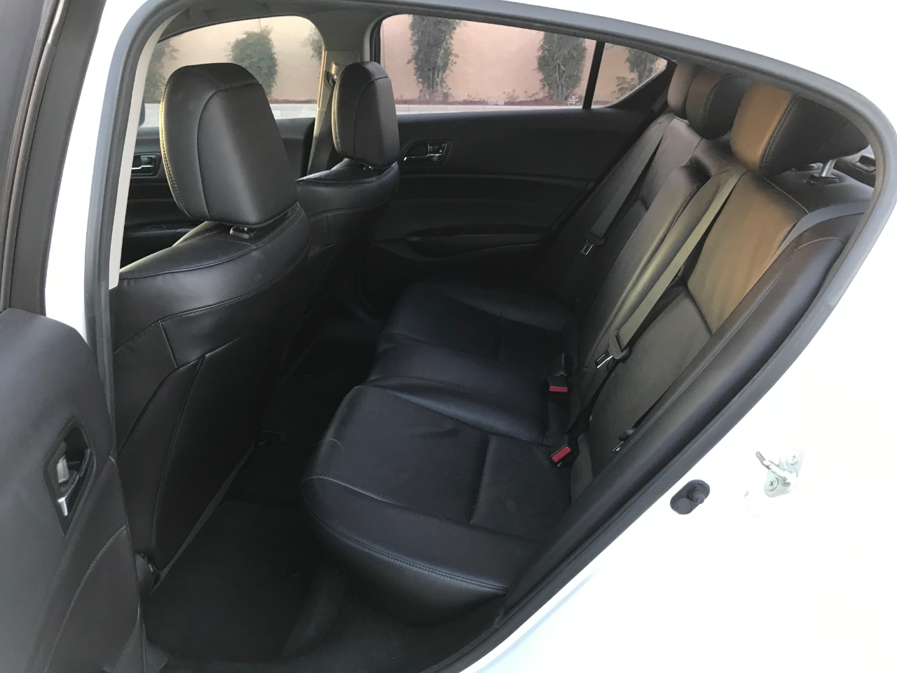 Acura ILX 5-Spd AT w/ Technology Package 2013