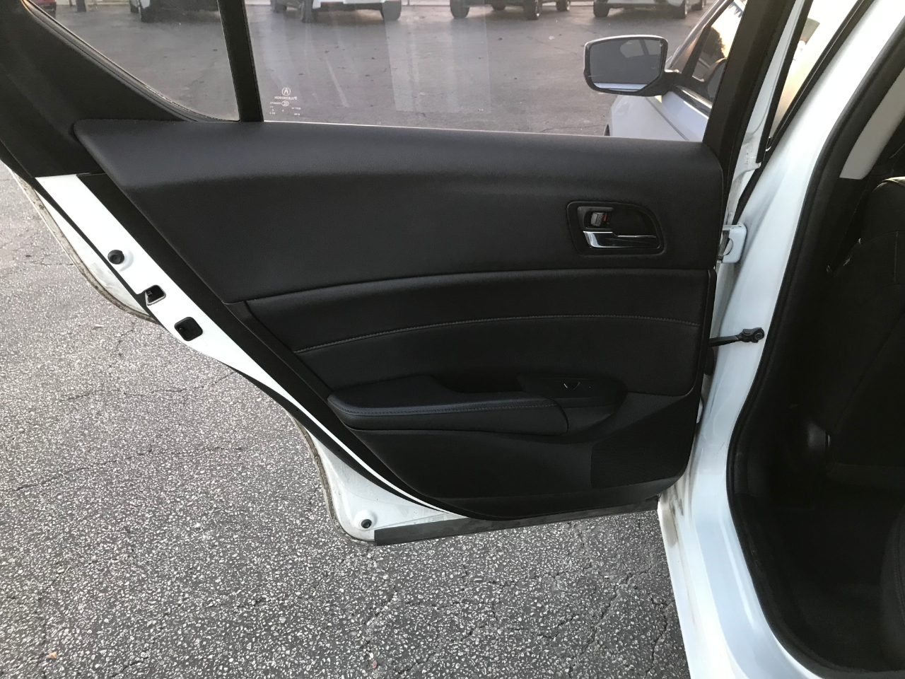 Acura ILX 5-Spd AT w/ Technology Package 2013