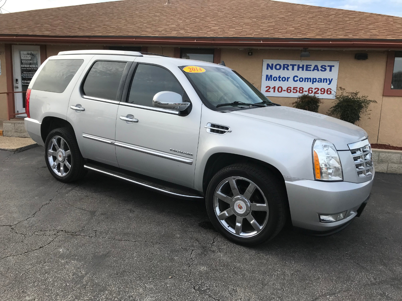 2014 Cadillac Escalade Luxury 2WD