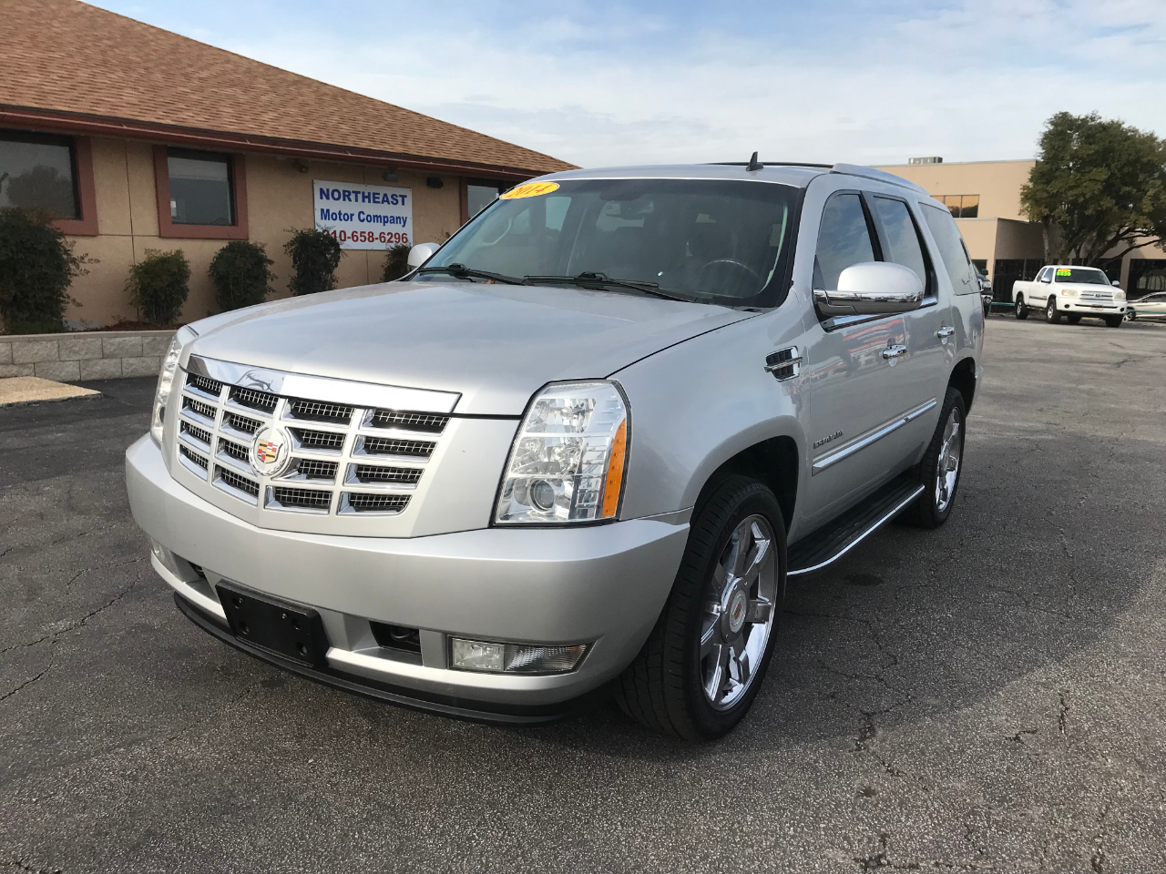 Cadillac Escalade Luxury 2WD 2014