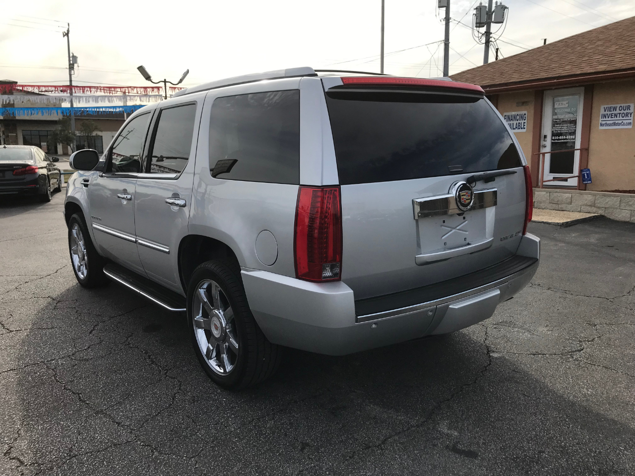 Cadillac Escalade Luxury 2WD 2014
