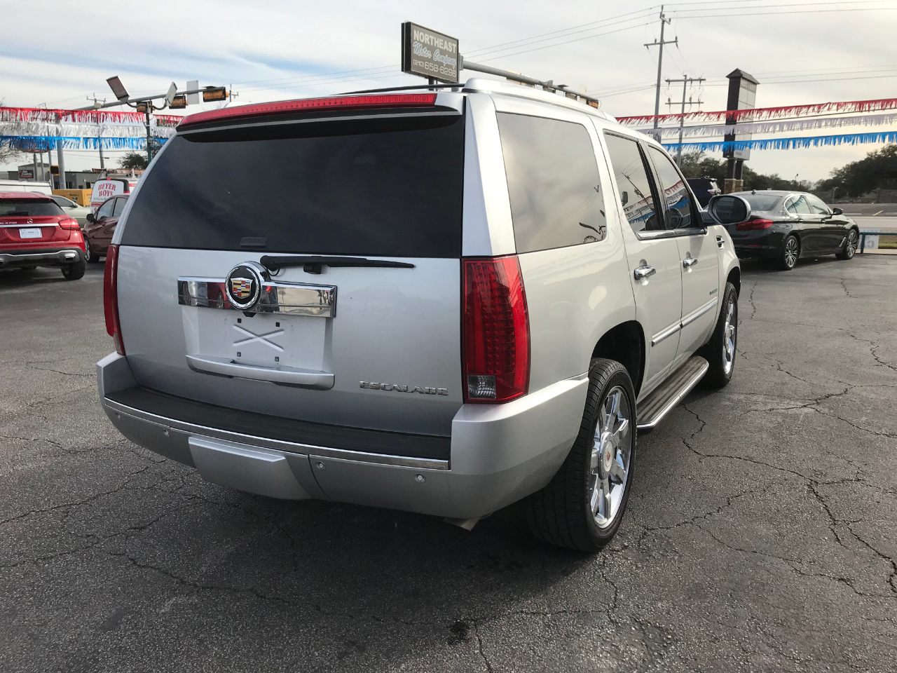 Cadillac Escalade Luxury 2WD 2014