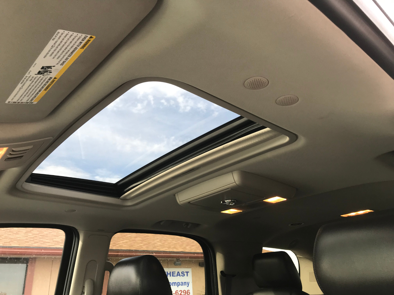 Cadillac Escalade Luxury 2WD 2014