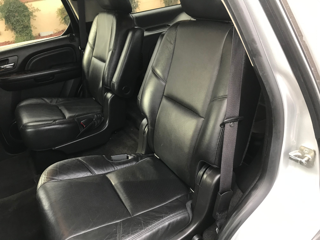 Cadillac Escalade Luxury 2WD 2014