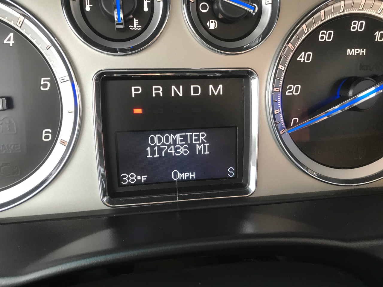 Cadillac Escalade Luxury 2WD 2014