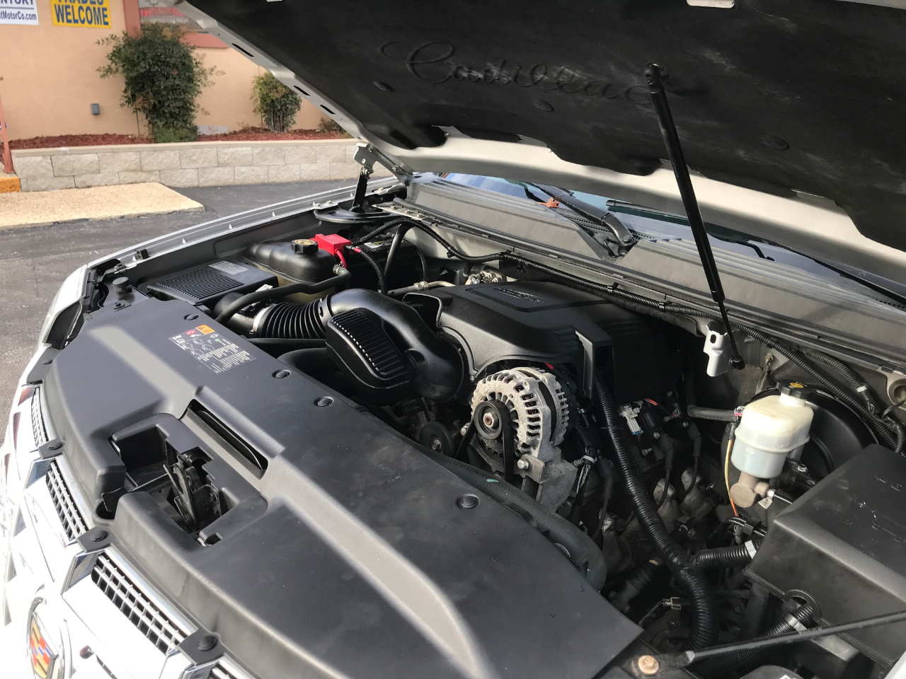 Cadillac Escalade Luxury 2WD 2014