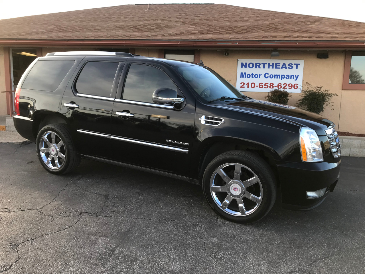 2011 Cadillac Escalade Premium