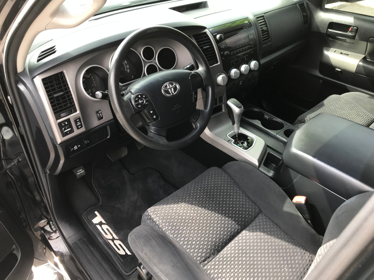 Toyota Tundra Tundra-Grade CrewMax 4.6L 2WD 2013