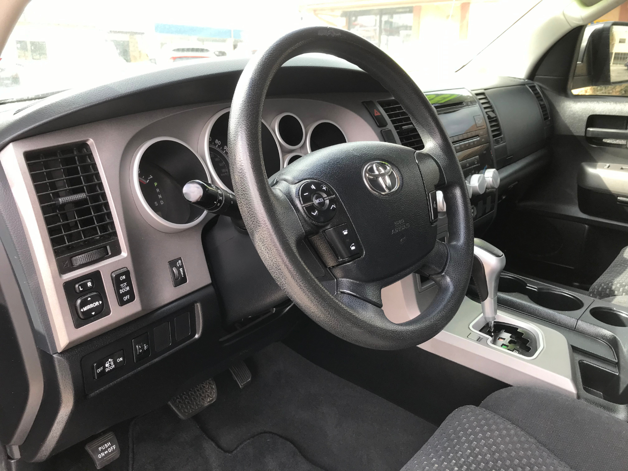 Toyota Tundra Tundra-Grade CrewMax 4.6L 2WD 2013