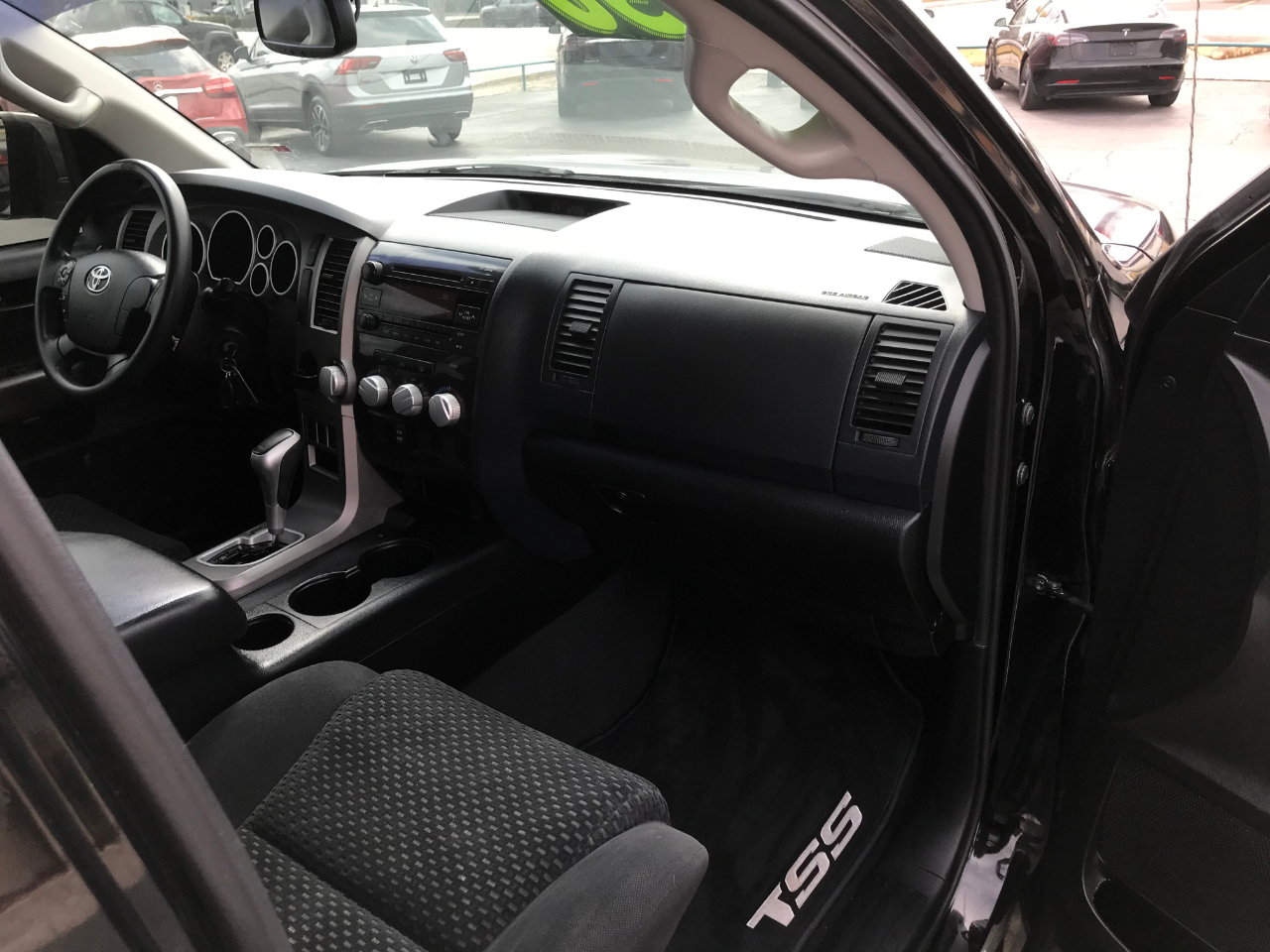 Toyota Tundra Tundra-Grade CrewMax 4.6L 2WD 2013