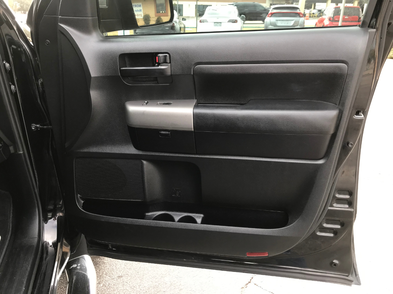 Toyota Tundra Tundra-Grade CrewMax 4.6L 2WD 2013