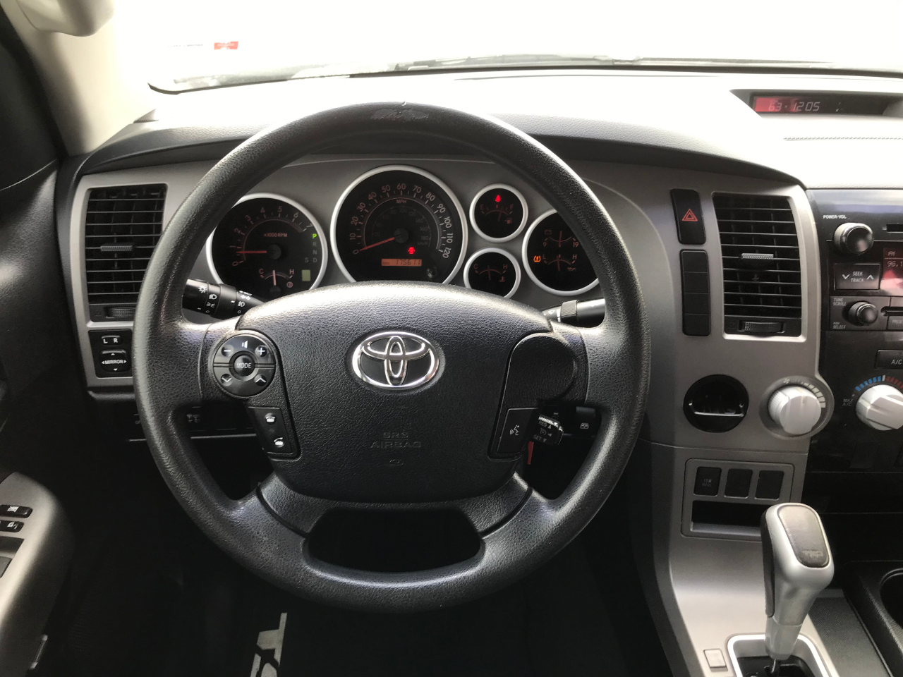 Toyota Tundra Tundra-Grade CrewMax 4.6L 2WD 2013