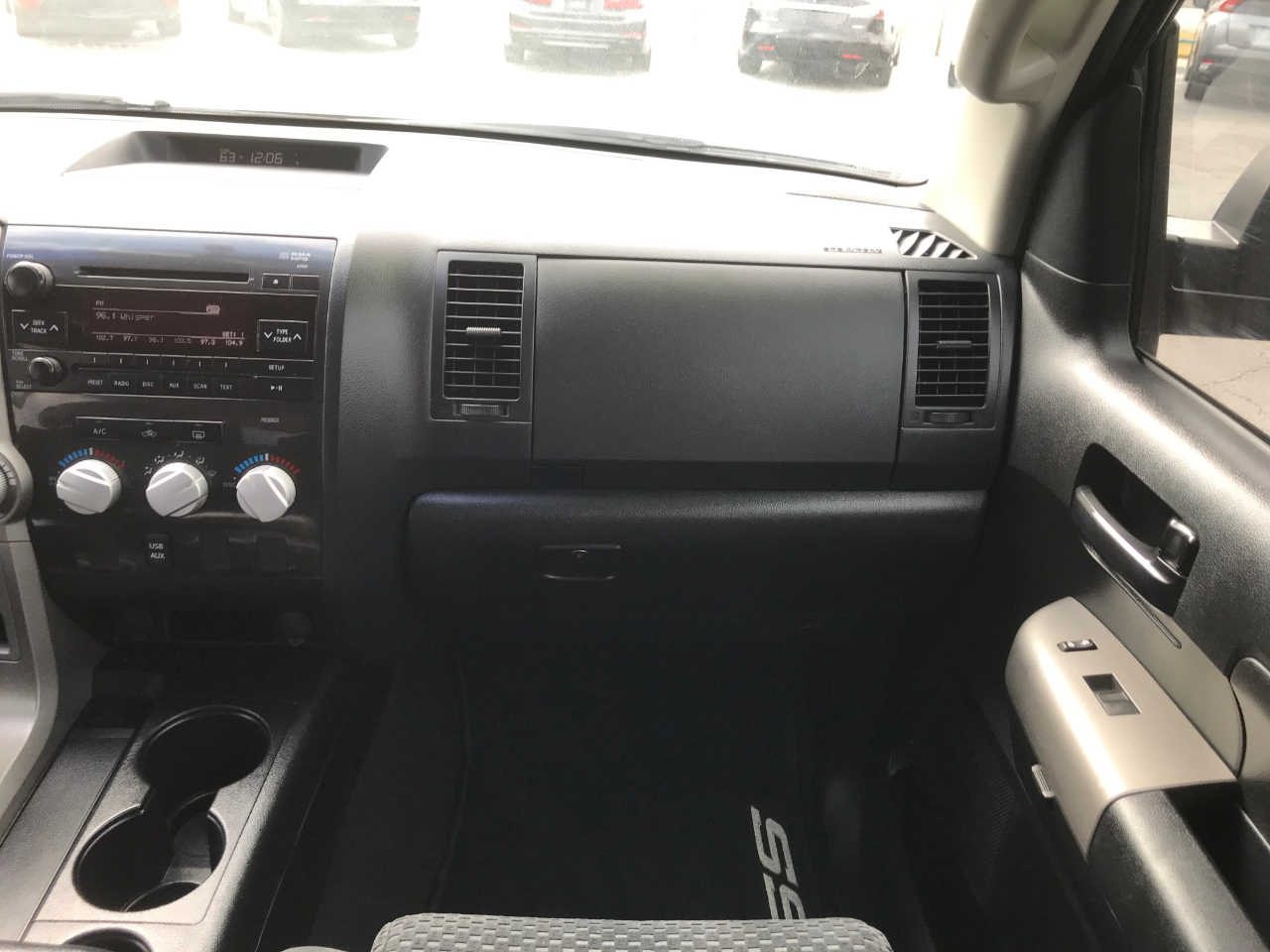 Toyota Tundra Tundra-Grade CrewMax 4.6L 2WD 2013