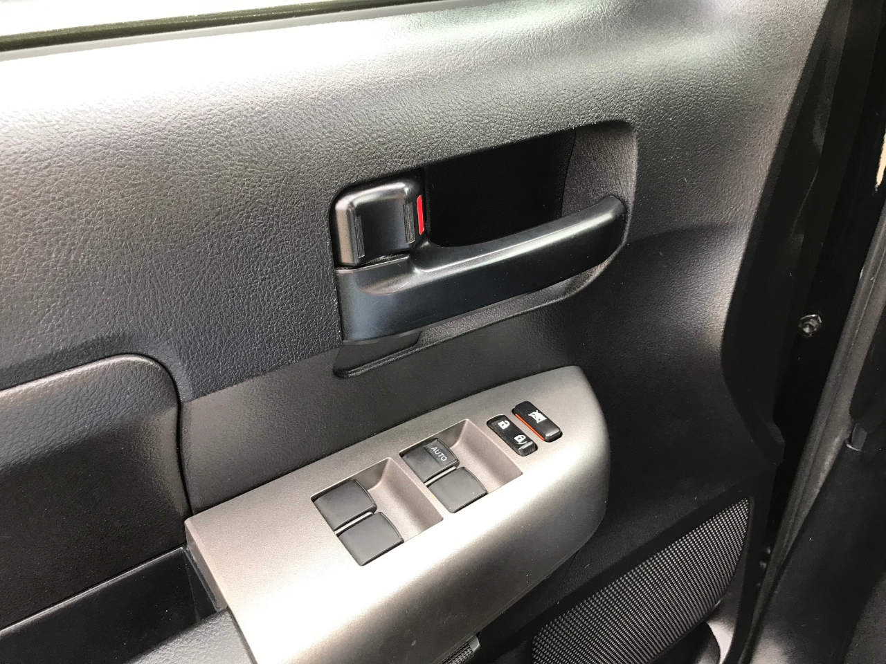 Toyota Tundra Tundra-Grade CrewMax 4.6L 2WD 2013