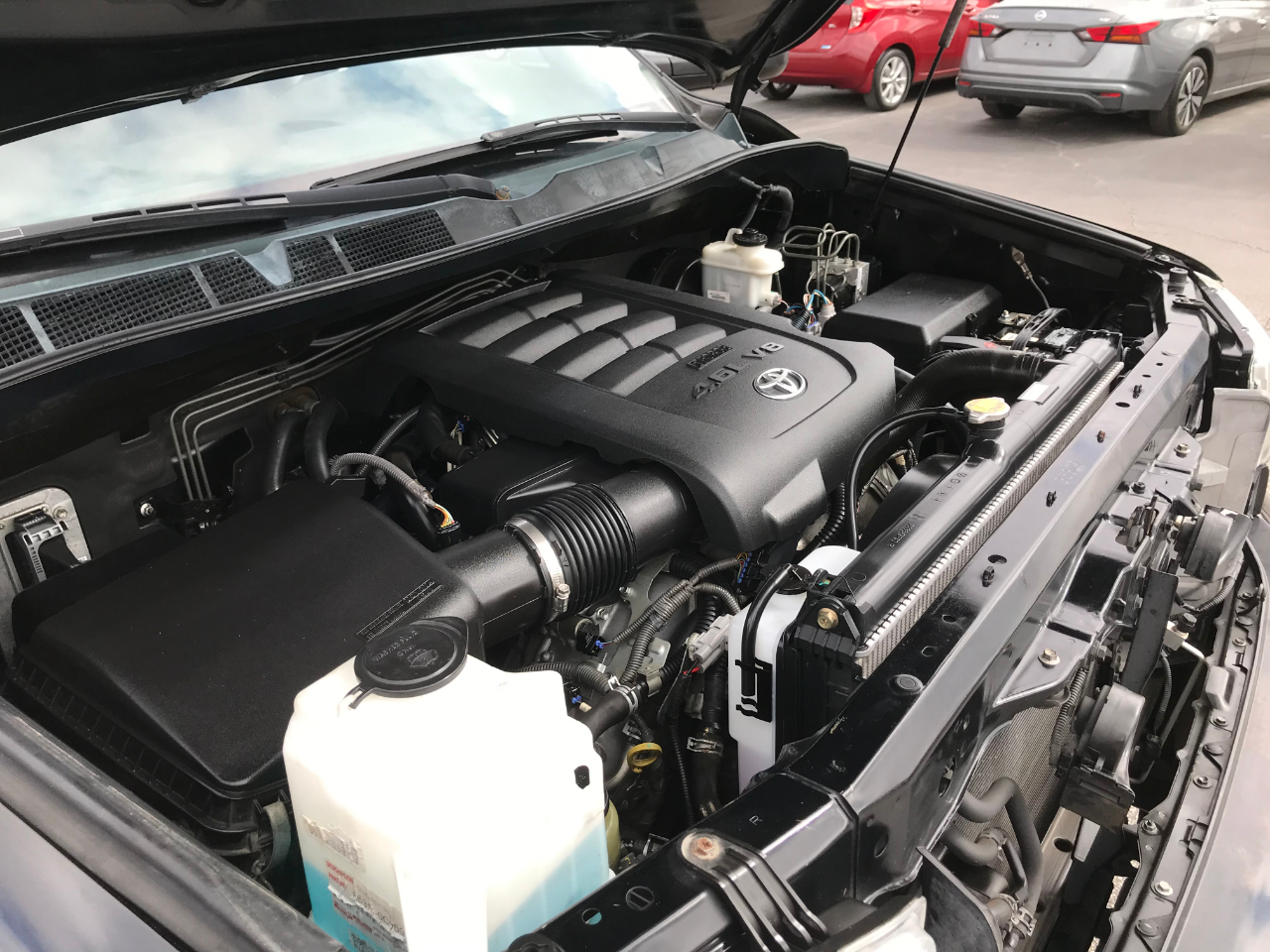 Toyota Tundra Tundra-Grade CrewMax 4.6L 2WD 2013