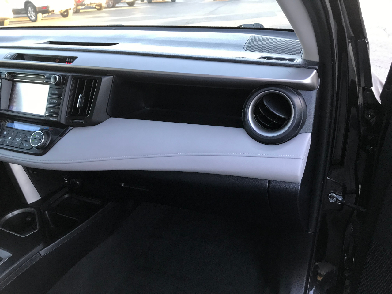 Toyota RAV4 XLE FWD 2017