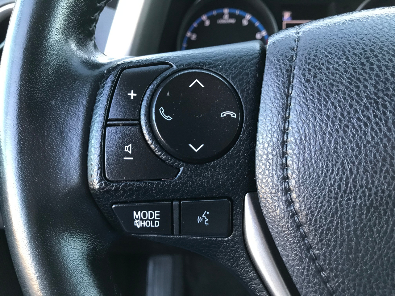 Toyota RAV4 XLE FWD 2017