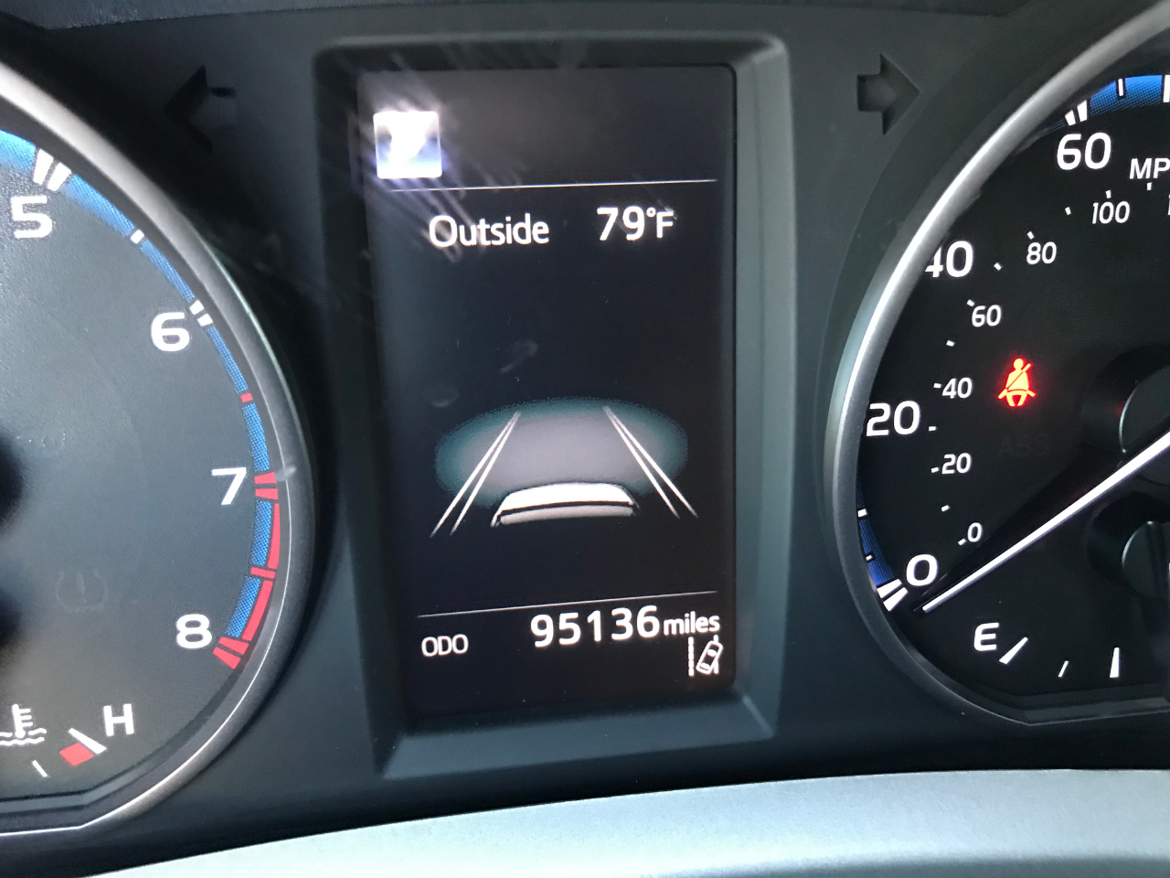 Toyota RAV4 XLE FWD 2017