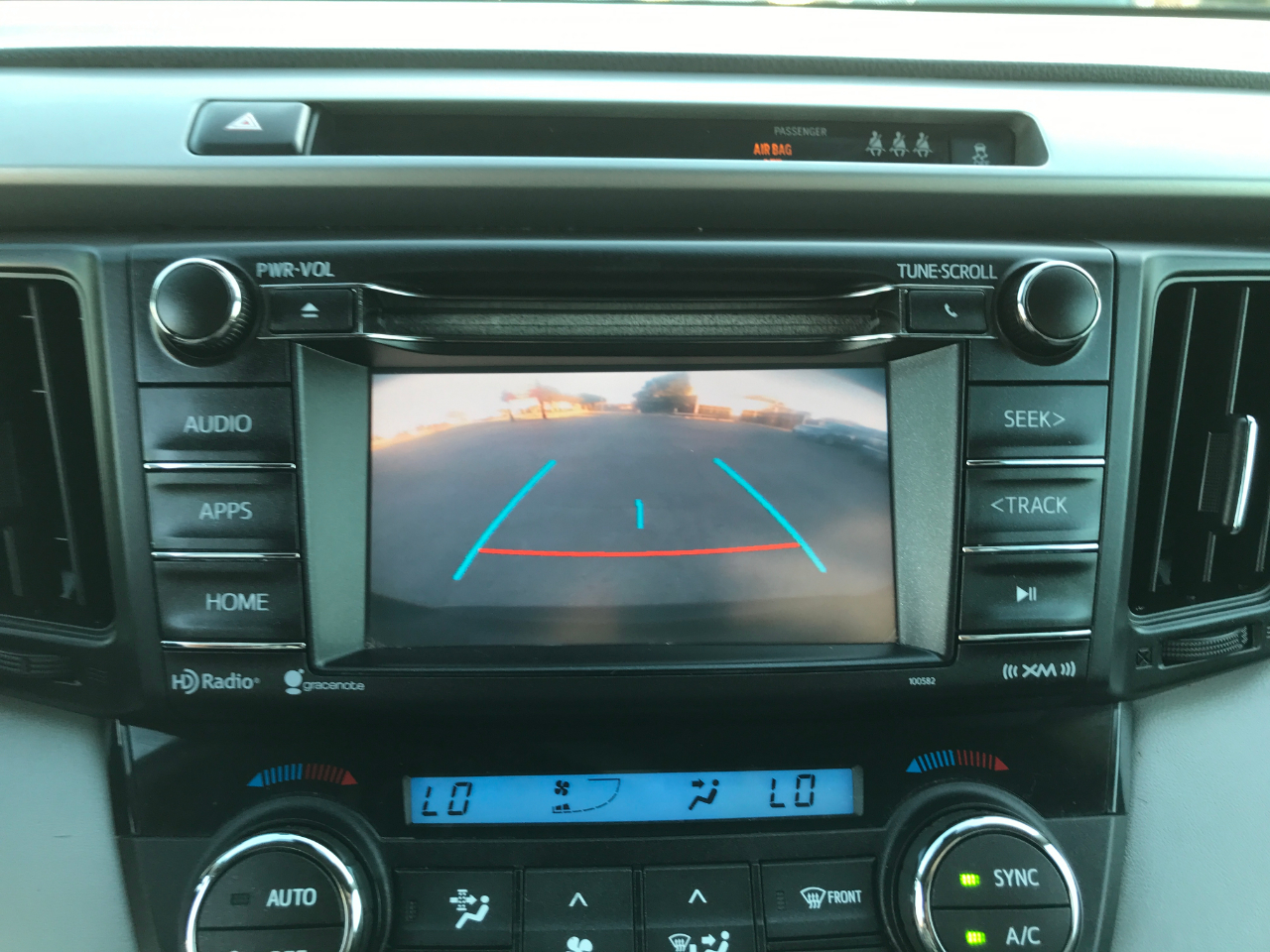 Toyota RAV4 XLE FWD 2017