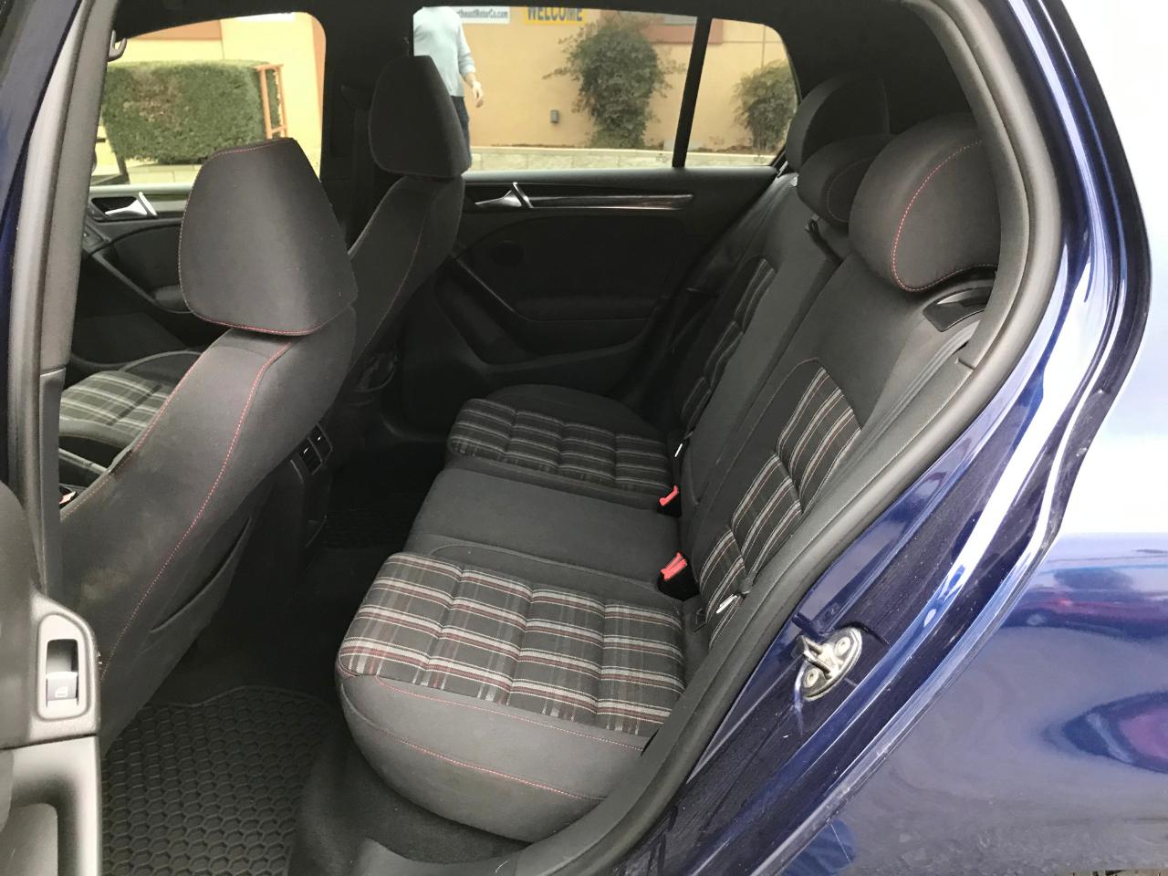 Volkswagen GTI 4-door 2012